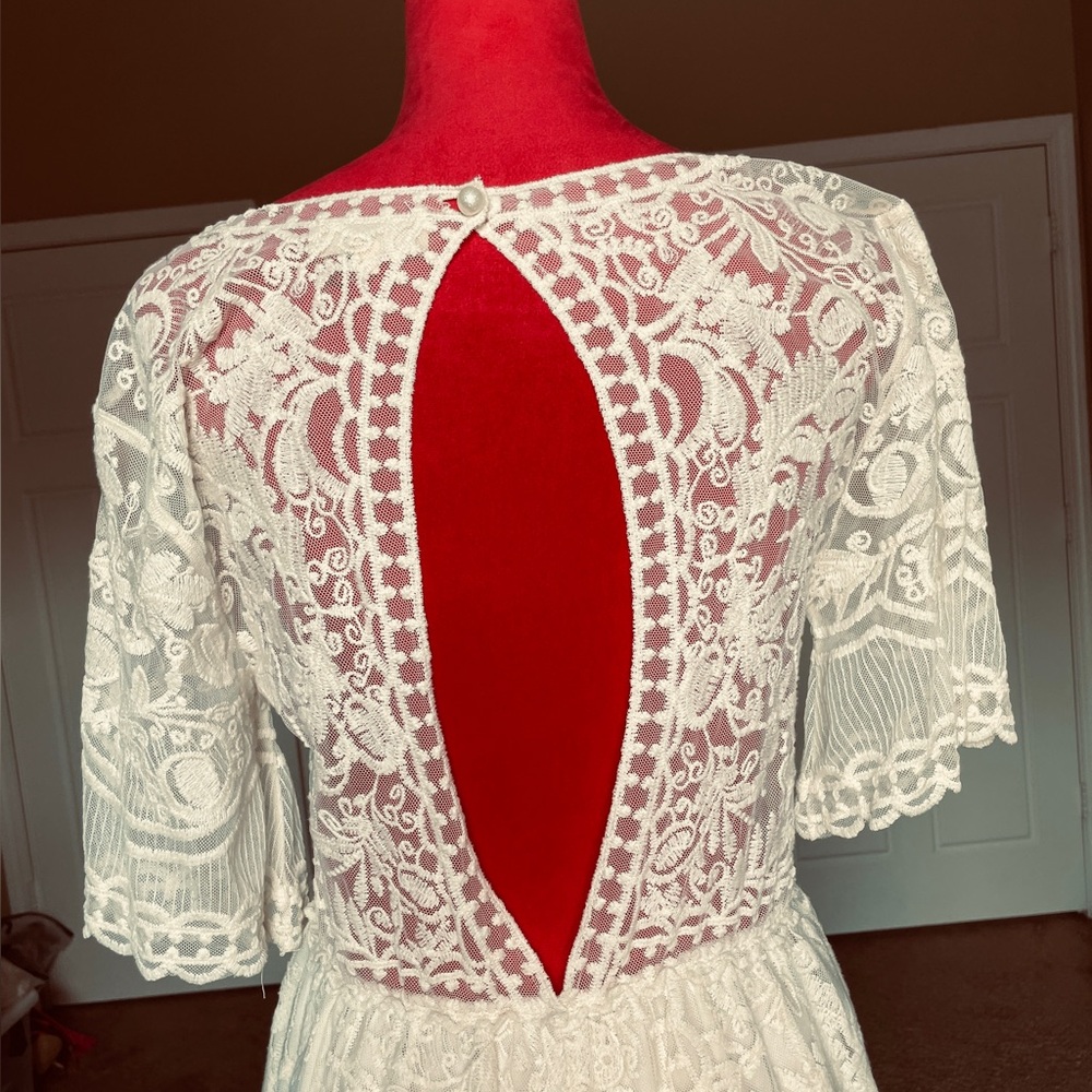 Elegant Off White Lace Romper Shorts - Picture 7 of 8